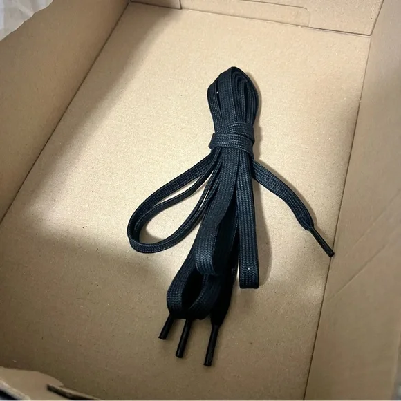 Adidas Campus 00s White Sneakers - Picture 8 of 10